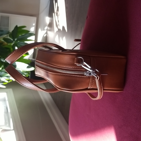 Matt & Nat | Kensism Small Satchel in Cognac - Picture 2 of 3